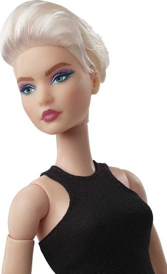 Barbie バービーシグネチャールックドール（背が高い、ブロンドピクシーカット）完全にポーズ可能なファッションドールブラッククロップトップとメタリックス 3