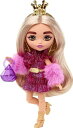 Barbie バービーエクストラミニドール＃8（5.5インチ）シマリードレスと毛皮のような肩をすくめる、ドールスタンドとアクセサリー、3歳の子供向けのおもちゃ付