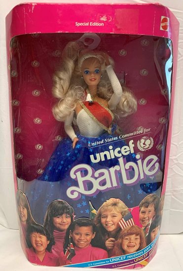 Barbie }e1989jZto[r[