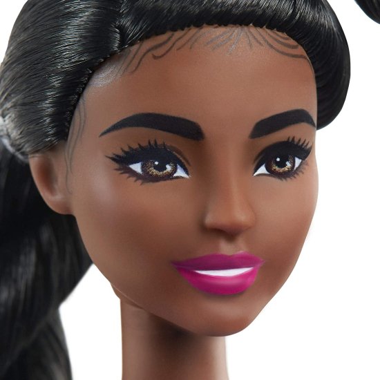 Barbie バービーファッショニスタドール＃146 2つのねじれた三つ編みと補綴脚を着たスタープリントドレス、白い靴と腕のブレスレット、おもちゃ3-8歳、青 3