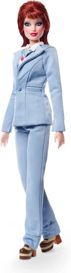 ワールドセレクトショップのBarbie バービーの署名デビッド・ボウイバービー人形（11.5インチ、赤い髪）がポーズをとる、青いスーツを着て、人形スタンドと信頼性の証明書、コレクターへ｜アングル2