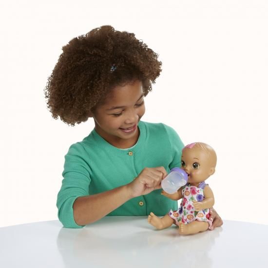 Baby alive ベビーアライブ 赤ちゃん 人形 赤ちゃん 人形 シップス＆カドルズ ブルネット、モダンな衣装