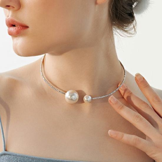 Other - ネックカフ ネックレス デコルテ パーティー レディース パール 人工パール 大粒 アクセサリー お 存在感 華やか ラインストーン