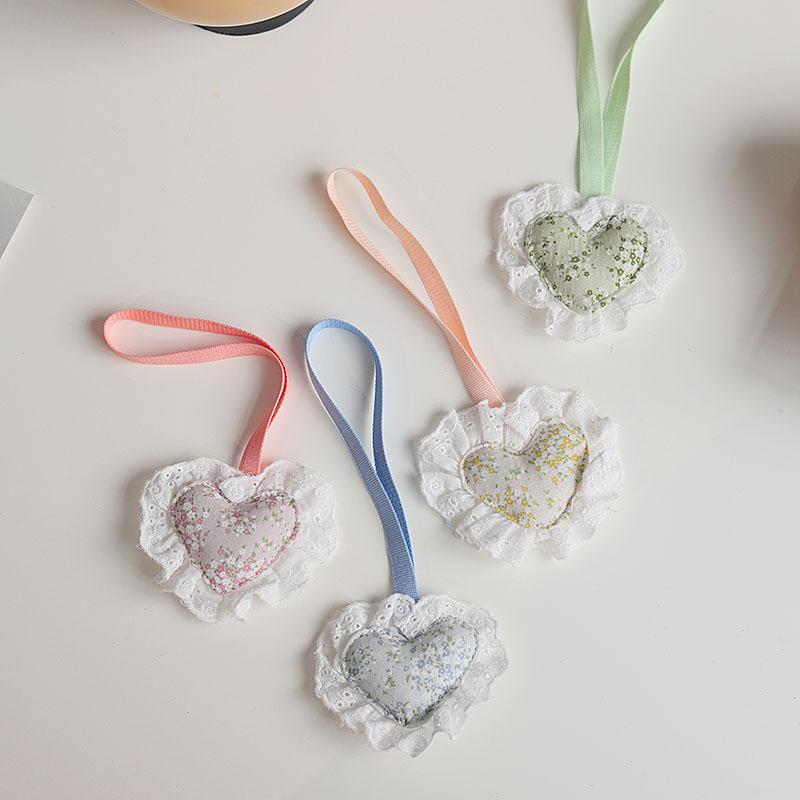 バッグチャーム 女の子 韓国風 かわいい 布製 立体ハート 小花柄 レース キーホルダー ストラップ 普段..