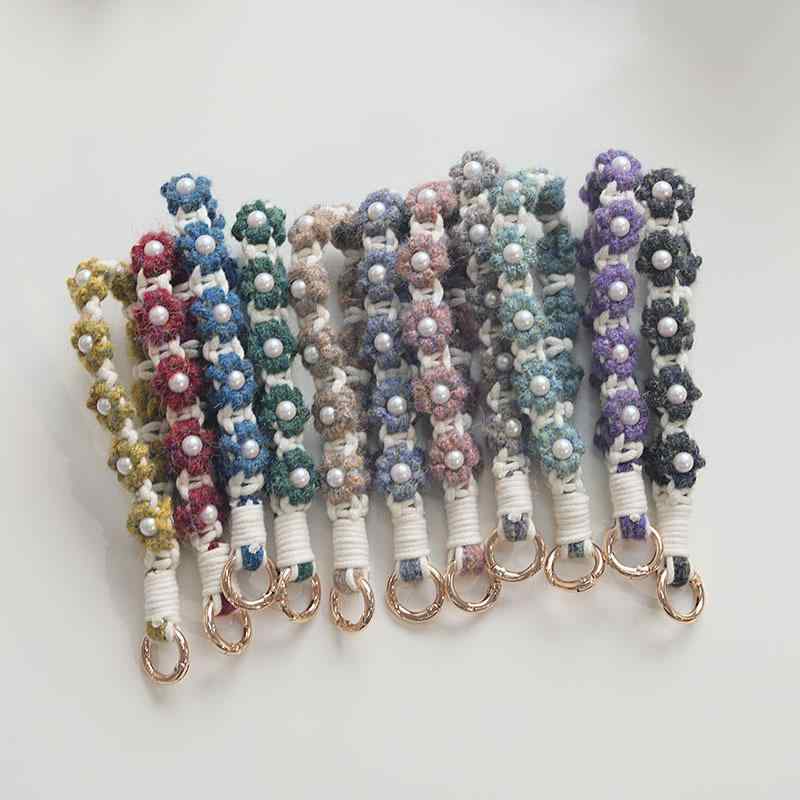 キーホルダー レディース かわいい 手編み パール フラワー ふわふわ飾り コットンロープ 編み込み スマホストラップ バッグアクセサリー 上品 ファッション小物 普段使い スイート クール