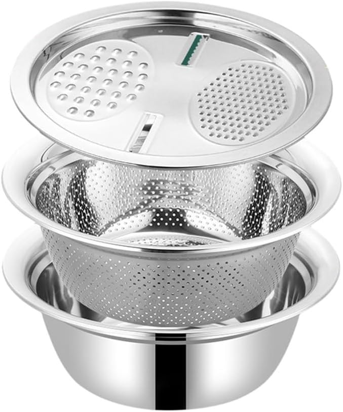 ステンレスおろし器: 野菜やチーズなどを手軽におろすことができます。ステンレス製で丈夫で耐久性があり、長く使えます。食材の処理を素早く行いたいときに便利です。 野菜スライサー: 野菜を薄くスライスするのに最適です。厚みを揃えて均一な切り方が可能で、料理の美味しさや見た目を向上させます。野菜を簡単にカットしたいときに重宝します。 キッチン水切り器: 野菜や果物を洗った後、水切りを行うのに便利なふるい付きの洗面器です。ステンレス製で、直径が26cmまたは28cmの2つのサイズがあります。加熱にも耐えられるため、茹でた野菜などの調理にも使用できます。お手入れも簡単で、清潔に保つことができます。 これらのアイテムは操作が簡単で、キッチン作業を効率的に行うのに役立ちます。使いやすさと耐久性を兼ね備えたセットです。