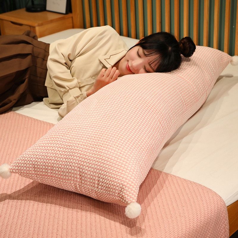 WORLD TEACHの睡眠枕 ふわふわ 抱き枕 癒し 抱きまくら カバー洗える 長い枕 もちもち 60/85/120cm かわいい 長方形 特大 長いクッション 気持ちいい ロング 快眠 6色 プレゼント 新作 大きいサイズ 男女兼用 おしゃれ 寝返りサポート 体にフィット 誕生日 腰枕 クッション 横向き寝｜アングル3