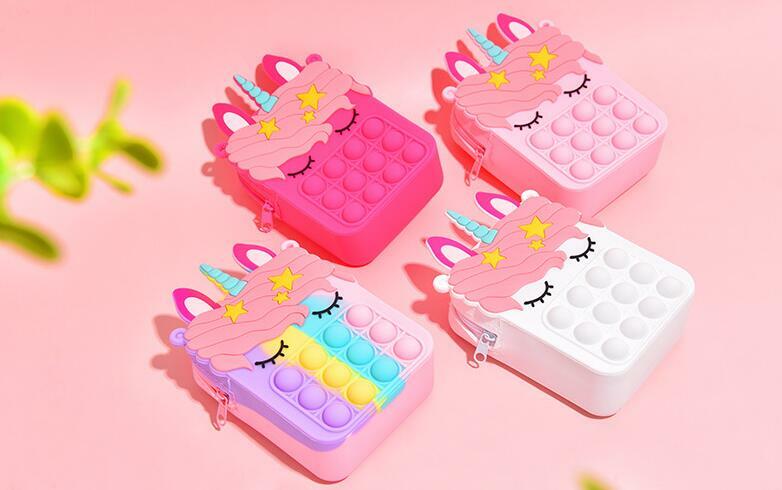 プッシュポップ バッグ スクイーズ玩具 おもちゃ 小銭入れ 斜めがけバッグ 知育玩具 プッシュポップバブル ポップイット 欧米 ストレス解消グッズ 減圧グッズ シリコン カラフル ギフト ユニコーン ふたご 双子 worldtwins-10000190 World Twins サンプル画像3