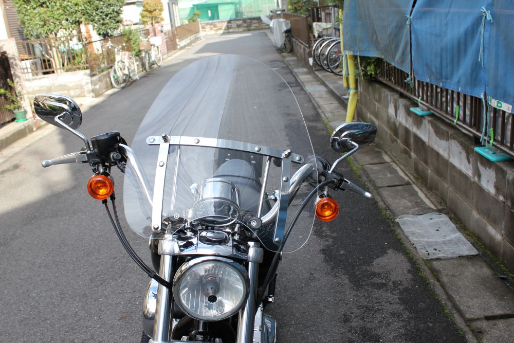 Hd バイク用品 ハーレー Xl10l スポーツスター Hd ロー 汎用ウインドスクリーン Ws 08 ウインドプロテクターs クリア リアキャリア スモーク バイクパーツのワールドウォークウインドシールド カスタムパーツ