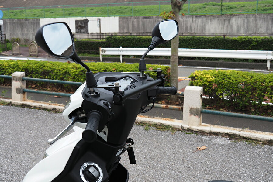 国産 1年保証付 送料無料 ヤマハ シグナスX SR用 マルチガジェットマウントバー mgb-16スマホ ホルダー 取付 ナビマウント アクセサリーバー メーター上 マルチバー ボルト付き バイク スマホ ETC USB 取付 外装 ワールドウォーク あす楽 worldwalk-10010006 バイクパーツのワールドウォーク サンプル画像3