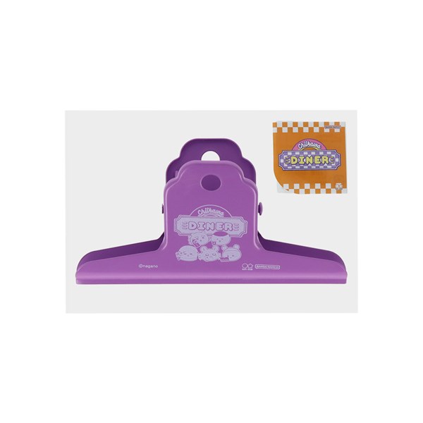 アメリカンダイナーで楽しく食事をするちいかわたちを80年代ポップなカラーリングでアレンジしました。背景の小物にもご注目! 教科書やレシピ本を開いておける大きめのクリップです ●サイズ:横100×縦55×厚さ35mm ●材質:スチール ●重量:32g