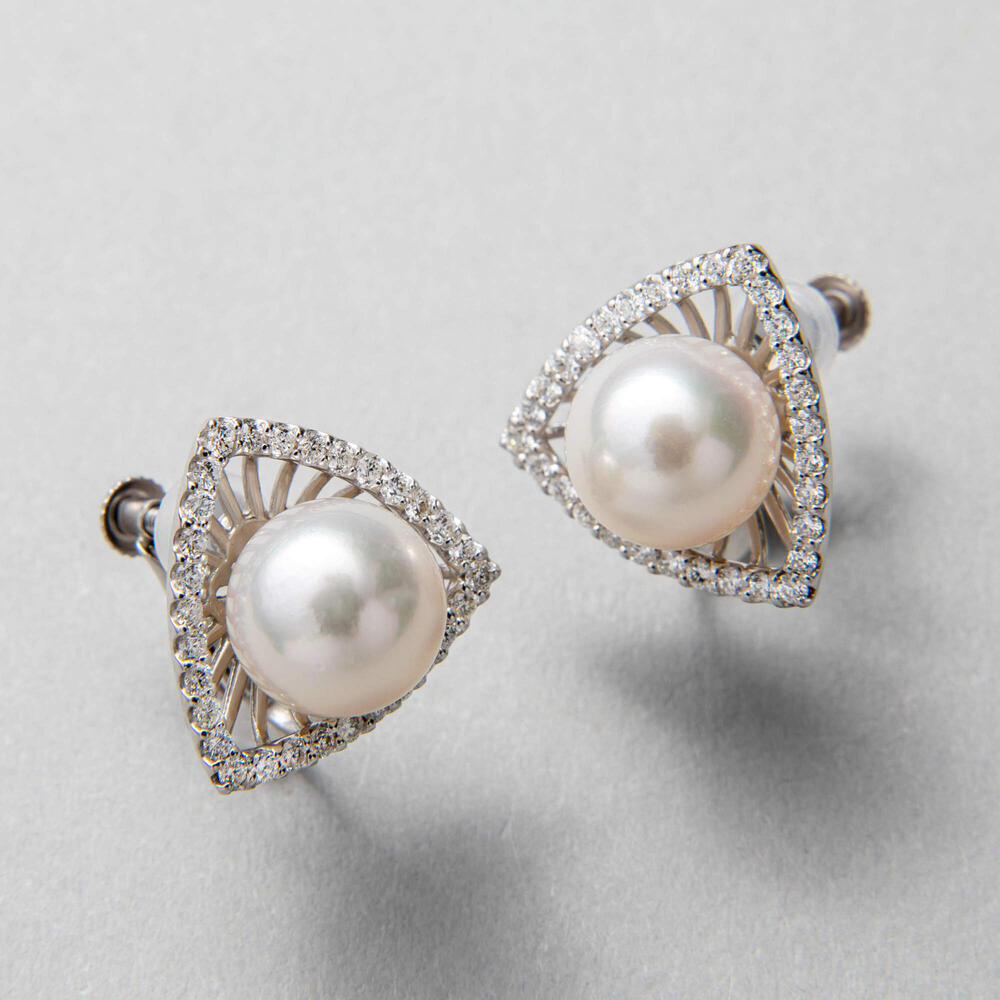 あこや真珠 ダイヤモンド イヤリング -Triangle- 9.0-9.5mm AAB K18WG 0.30ct×2 [高品質 LUXE-リュクス] [n4](本真珠 ダイヤ 大人リッチ フォーマル パーティー 記念日 真珠婚 プレゼント)