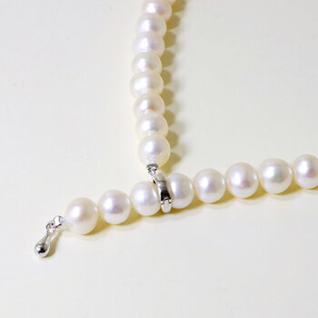 《親子兼用もOK》淡水真珠 パールネックレス ホワイト系 6.5-7.5mm ポテト 最長40cm（長さ調整可） クリッカー式クラスプ(silver)[n4]（フォーマル 入園 入学式 卒園式 発表会 七五三 結婚式）（キッズ用 パール）（親子リンクコーデ）