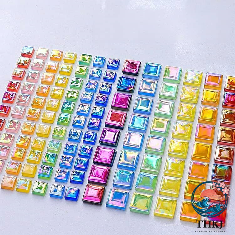 悟空楽天市場店の【全品5%ポイント】オーロラ ガラスタイル カラー ランプ ガラス ミックス モザイクタイル 約 1050 粒 タイル カボション ミラー 硝子 花瓶 正方形 1000g ハンドメイド DIY クラフト アート コラージュ 手作り 工作 自由研究 インテリア デコレーション｜アングル2