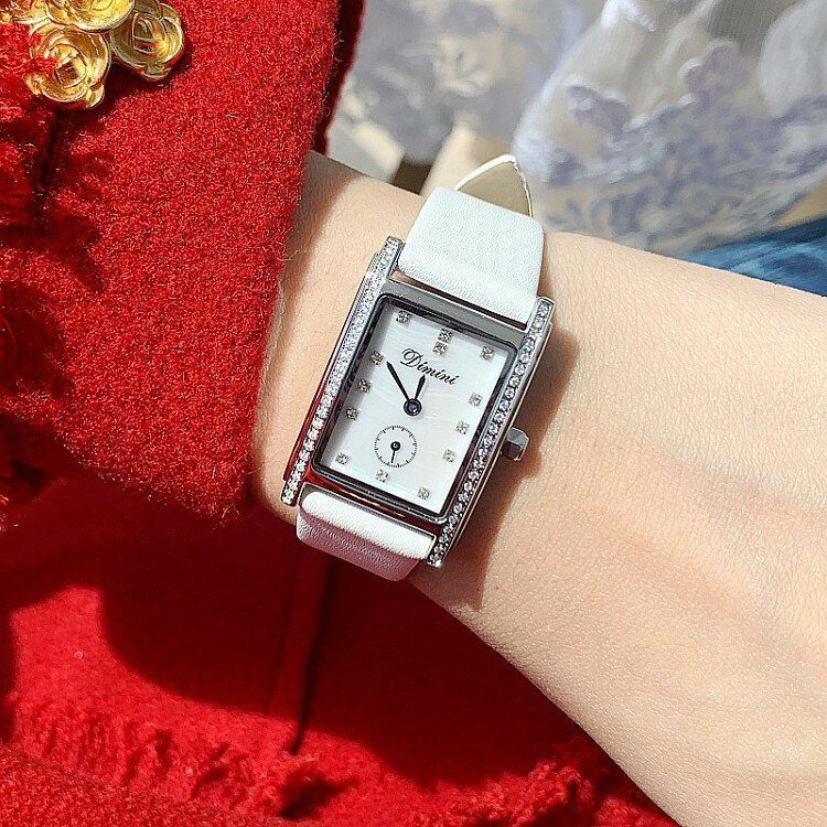 腕時計 レディース レザー 革【金属アレルギー対応】アンティーク ウォッチ 革ベルト バンド 防水 おしゃれ 誕生日 女性 記念日 プレゼント 大人の上質感 時計 軽量 ホワイトデー ブレスレット 小物