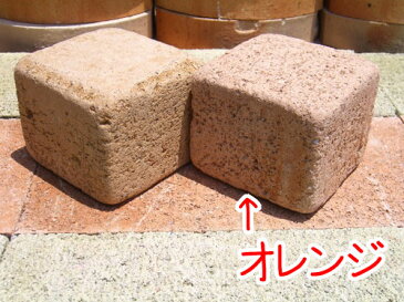 スクラッチキューブサイズ：縦9.5cm×横9.5cm×高8cmカラー：【オレンジ】・【クリーム】重さ：1.5kg＊一度にご購入いただける数量は15個までです＊＊16個以上は別途セット販売ページよりご注文くださいませ