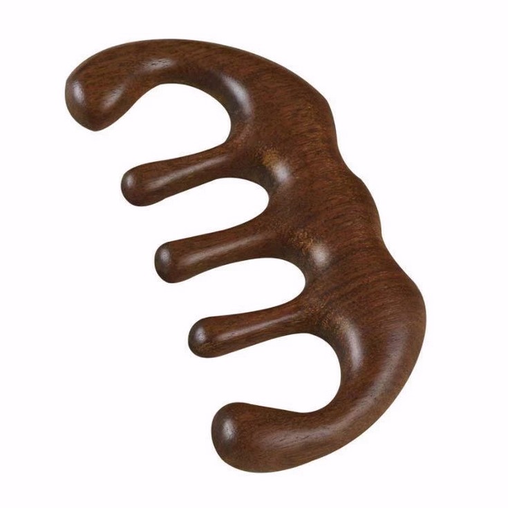 頭腕顔　身体のどんなところにもフィットする優れもの。1日5分寝るだけで、頭首肩の緊張をやわらげます。経通絡を通りを良くすることにより頭部して、脱毛を防ぎ 、髮の栄養不良を防止してくれます。また香木の中でも、とても香りが良く、ほのかに甘い芳香を放ち、気持ちを落ち着かせ、冷静な判断を実行する効果があるとも言われています！サイズ9.8*5*2cmサイズについての説明9.8*5*2cm檀は、銘木として古くからよく知られている木材です。材質の特徴としては漆黒の色合いで緻密かつ重厚かつ堅固である点が挙げられています。細工用の木材として、家具、仏壇、仏具、建材、楽器、ブラシの柄などに使用されることもあります。素材サンダルウッド色サンダルウッド備考サイズ詳細等の測り方はスタッフ間で統一、徹底はしておりますが、実寸は商品によって若干の誤差(1cm～3cm )がある場合がございますので、予めご了承ください。製造ロットにより、細部形状の違いや、同色でも色味に多少の誤差が生じます。パッケージは改良のため予告なく仕様を変更する場合があります。▼商品の色は、撮影時の光や、お客様のモニターの色具合などにより、実際の商品と異なる場合がございます。あらかじめ、ご了承ください。▼生地の特性上、やや匂いが強く感じられるものもございます。数日のご使用や陰干しなどで気になる匂いはほとんど感じられなくなります。▼同じ商品でも生産時期により形やサイズ、カラーに多少の誤差が生じる場合もございます。▼