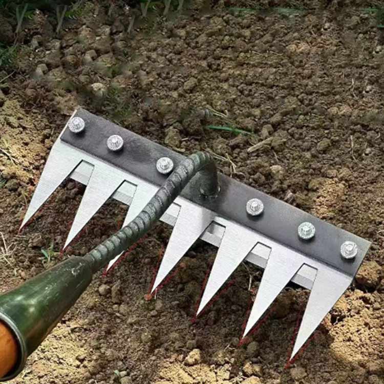 草刈りレーキ 5/6/7/8本歯 掘り起こし道具 雑草除去ツール 熊手 多機能 土ほぐし 草取り道具 雑草取り..