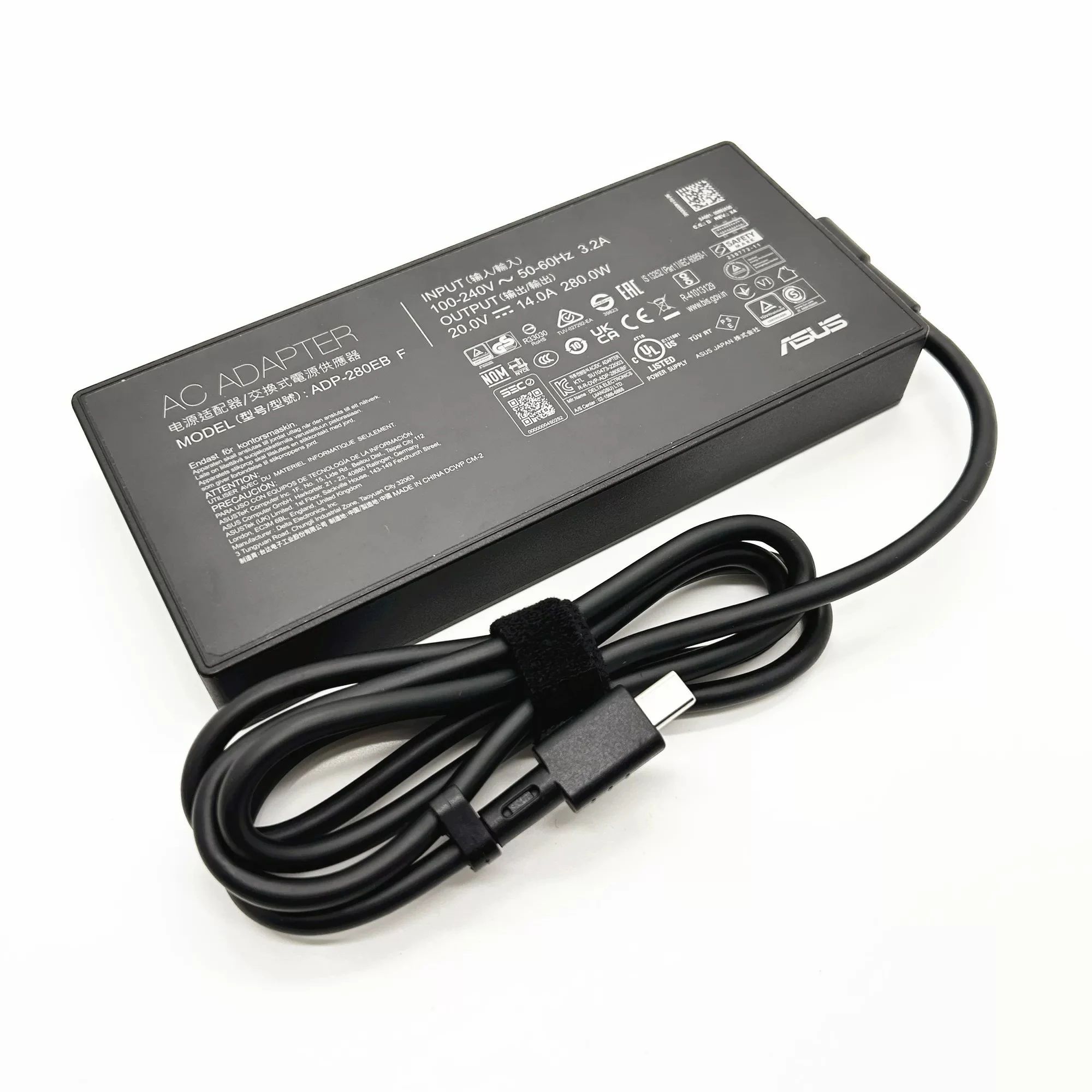 型番 ADP-280EB F / ADP-280EB B/ ADP-280BB B A22-280P1A / A22-280P1B (指定不可) コネクタ 特殊方形インターフェース 四角形端子 出力 20V 14A 280W サイズ -本体寸法：180mm x 82mm x 25.5mm -コードの長さ：本体側180cm（付属コード120cm） -約640g（アダプター本体のみ） 保証 1年間の製品保証（お渡し日より） ご注意 ※同一型番であっても、アダプター差込口の形状が異なる場合は互換性がありません。注文前に必ず仕様を確認してください。 ※メーカーの製品更新に伴い、生産ロットによって外箱や本体の標識が若干異なる場合があります。 ※製品は簡易包装（元箱・取扱説明書・品質保証カード等なし）での出荷となります。 ※在庫状況に応じて同等仕様の商品を出荷するため、特定型番の指定は承れません。ご注意！！！ ★電源コードが付属しています。 ★特定型番の指定は承れません。 ★同一型番であっても、アダプター差込口の形状が異なる場合は互換性がありません。 ★型番だけでなく、必ずDCコネクタのサイズを確認してください。 ★自分で判断できない場合は、お気軽にお問い合わせください～
