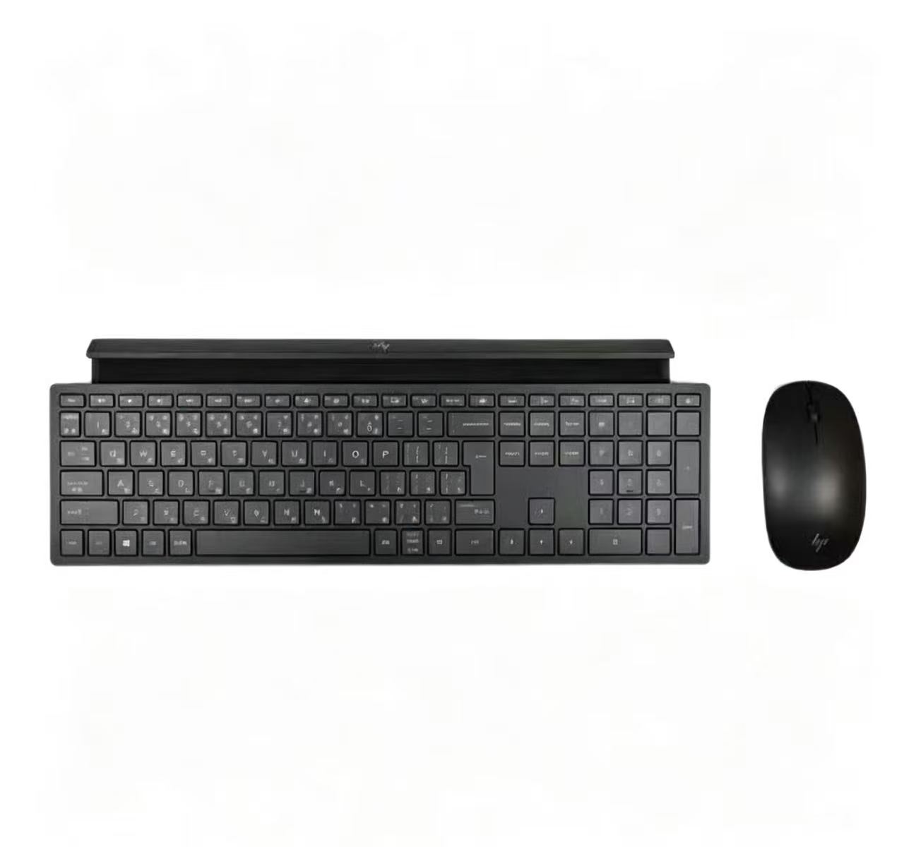 キーボードです。配置に癖が無く、タイピングの質感が良いのでわざわざキーボードを買い替える必要がないほどです。またbluetoothでPC以外にも接続先を切り替えられる（Page Upの上の1,2ボタン）こと、キーボード前にスマートフォンやタブレットを立てかけられるスタンドがあることが特徴です。HP ENVY All-in-One 32に付属しているキーボードは、Bluetooth接続で、他のデバイスの外部キーボードとしても使うことができます。下図のボタンで接続先のデバイスを切り替えることが可能です。キーボード上部には、タブレットやスマホを置くことも可能です。実際に使ってみましたが、パソコンとスマートフォンでシームレスな連携がかんたんにできて利便性の高さを感じさせてくれるアプリです。また、ファイル共有アプリケーション「HP QuickDrop」を使えば、パソコンとスマートフォンで写真や動画などのファイル共有も可能です。キーボードです。配置に癖が無く、タイピングの質感が良いのでわざわざキーボードを買い替える必要がないほどです。またbluetoothでPC以外にも接続先を切り替えられる（Page Upの上の1,2ボタン）こと、キーボード前にスマートフォンやタブレットを立てかけられるスタンドがあることが特徴です。HP ENVY All-in-One 32に付属しているキーボードは、Bluetooth接続で、他のデバイスの外部キーボードとしても使うことができます。下図のボタンで接続先のデバイスを切り替えることが可能です。キーボード上部には、タブレットやスマホを置くことも可能です。実際に使ってみましたが、パソコンとスマートフォンでシームレスな連携がかんたんにできて利便性の高さを感じさせてくれるアプリです。また、ファイル共有アプリケーション「HP QuickDrop」を使えば、パソコンとスマートフォンで写真や動画などのファイル共有も可能です。