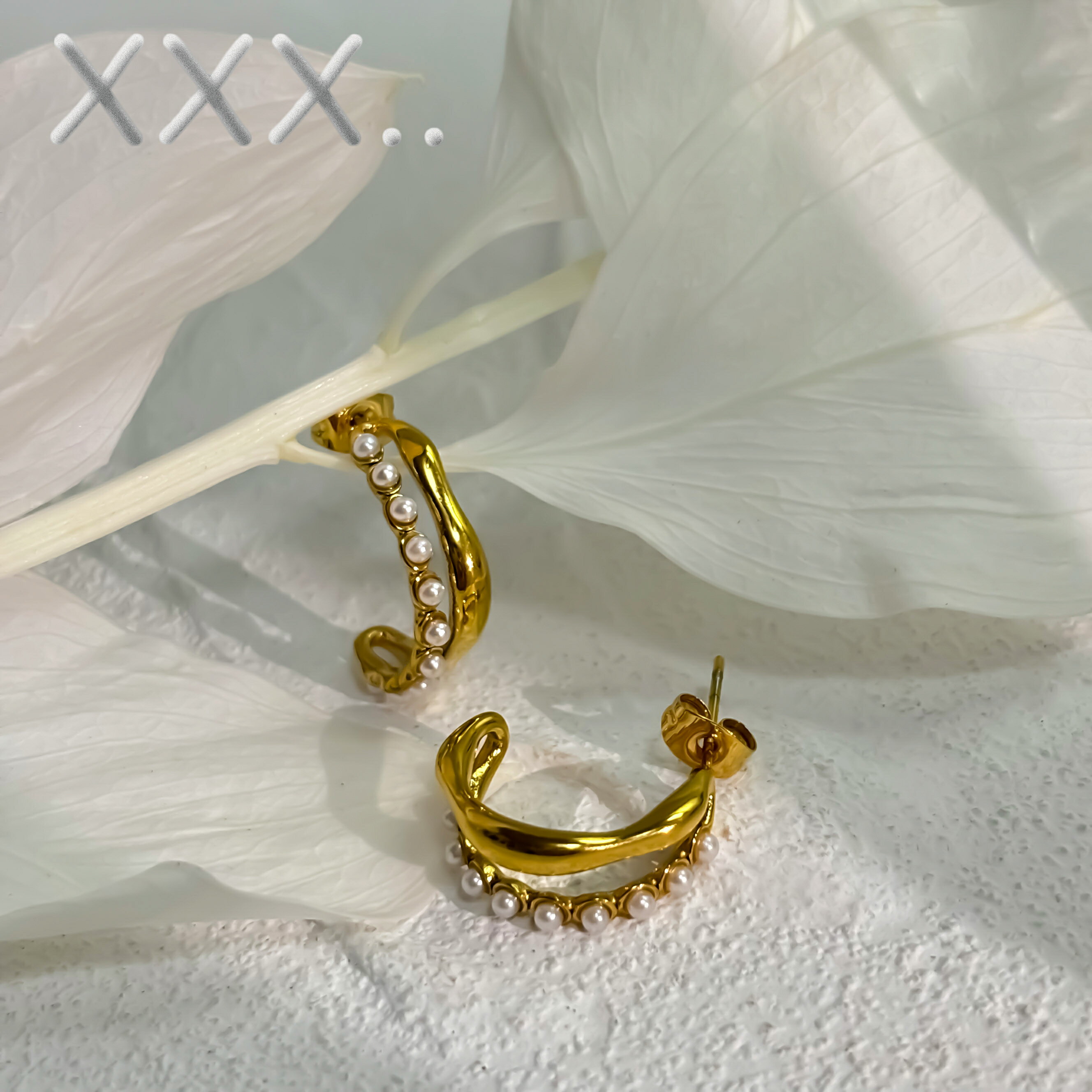【メール便送料無料】サージカルステンレス ピアス パール 金属アレルギー対応 結婚式 入学式 卒業式 お呼ばれ パーティー k18 大ぶり ミニパール レディース p085
