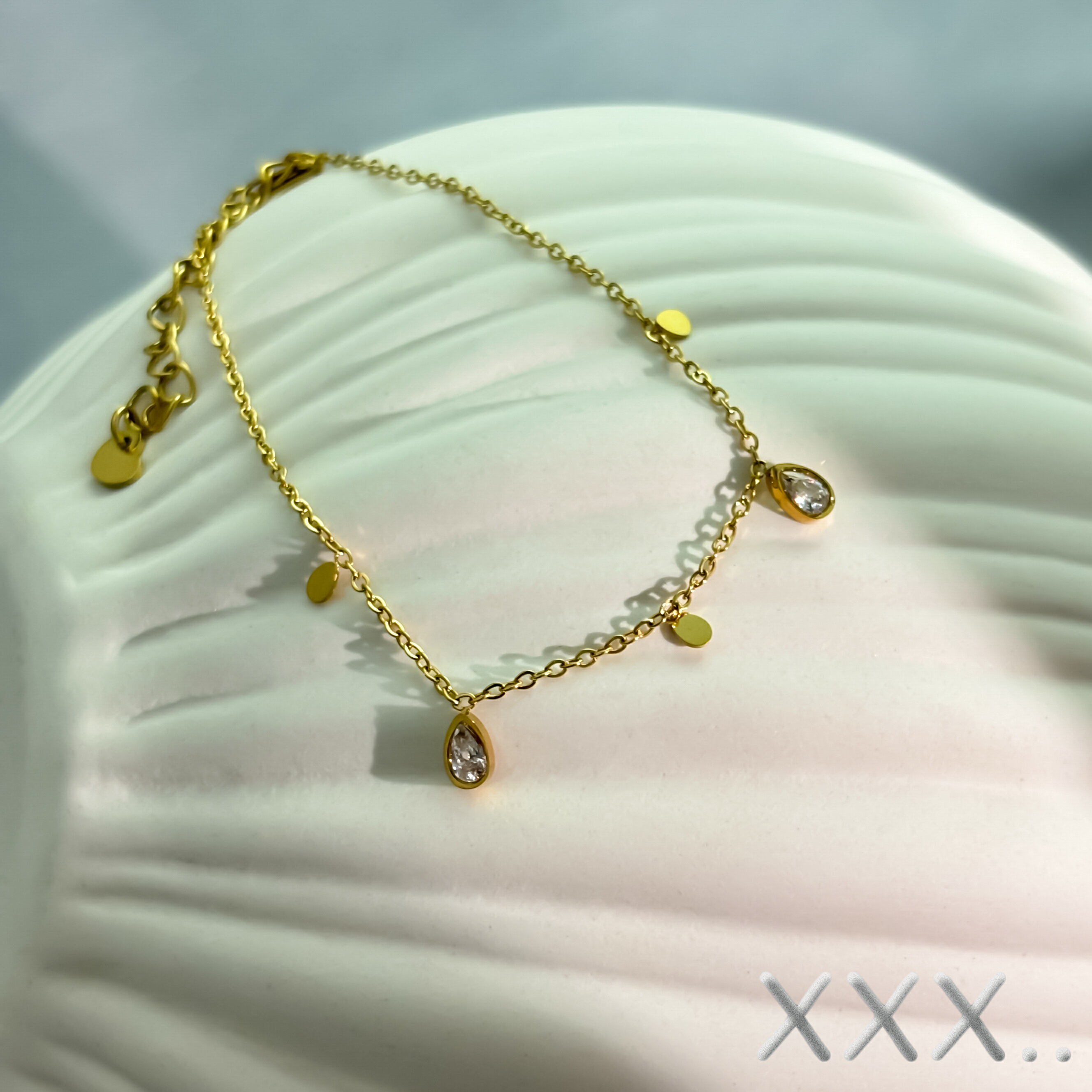 【メール便送料無料】ジルコニア ステンレス ブレスレット サージカルステンレス つけっぱなし 華奢 ゴールド レディース 細い チェーン おしゃれ 大人 可愛い アレルギー対応 キラキラ 結婚式 変色しない 高見え 上品 b014