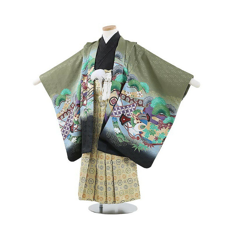 ◆ご利用日の2日前にお届けします。 （ご注文いただいた日時によっては2日前にお届けできない場合がございます） ◆ご利用日の翌日に返却（発送）をお願いいたします。 ◆シーズン・土日祝日は注文が大変混みあいます。 お早目のご注文をお願いいたします。 ◆ご注文いただきましたサイズがすべてご予約済の場合はメールもしくはお電話にてお知らせいたします。◆ご注文の不備もしくは商品が欠品中の際、発送予定日の16時までにご連絡が取れなかった場合、ご注文をキャンセルとさせていただきます。 ◆ご注文はインターネットよりお願いいたします。 七五三レンタル 5歳 男児 袴セット 素材 ポリエステル 100％ 身長:110cm〜120cm位 　■身丈:65cm　肩裄:51cm　袖丈:57cm（羽織） 　■袴丈：60cm（おへそからくるぶしまでの長さです。） 　■5歳の標準サイズに調整済みです。 　※簡単なサイズ調整（腰紐にて）が必要な場合があります。 フルセット内容 羽織 腰紐付き着物 腰紐付き袖なし長襦袢 マジックテープ付き袴 草履 足袋（プレゼント） 扇子 短剣 羽織紐 お守り サスペンダー ※お着物以外の小物は写真の商品と異なる場合があります。 ※カバンまたは箱タイプでの配送になります。商品画像のお色は、お使いのモニターによって多少異なって見える場合がございます。ご了承くださいませ。
