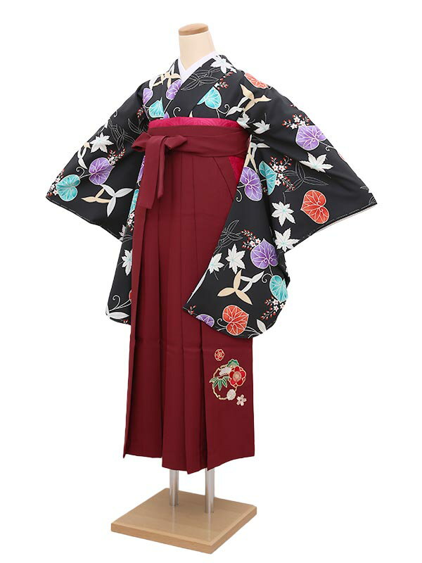 ◆あんしんパックとは 衣裳を汚してしまったとき、クリーニング代を請求しないサービスです。ジュニア着物レンタル・12歳前後女児 卒業式袴セット【往復送料無料】 身長：153cm〜158cm 商品画像のお色は、お使いのモニターによって多少異なって見える場合がございます。ご了承くださいませ。 商品仕様 【ジュニア着物レンタル】女児袴セット ■レンタル期間は3泊4日です。基本的にご利用日の2日前にお届けします。 ■素材:合成繊維100％ ■肩裄:67cm　袖丈:76cm　袴丈:91cm ■身長:153cm-158cm前後 12歳〜13歳の標準サイズに調整済みです。 ※簡単なサイズ調整が必要な場合があります。 ※小物はこちらでコーディネートさせて頂きます。 ※箱タイプでの配送となります。 【セット内容】 着物・袴・長襦袢・半幅帯・草履・足袋・腰紐4本・和装ベルト・前板・伊達〆2本・えり芯 こちらの商品の長襦袢は、袖なしタイプになります。 肌襦袢は付属いたしませんのでキャミソールなどの袖の無い肌着をご用意ください。 ※小物はこちらでコーディネイトさせていただきます。 レンタル衣装ご予約状況カレンダー 【ご予約状況は下記のカレンダーをご確認ください。】 ○：レンタル可能&nbsp;&nbsp;&nbsp;&nbsp;&nbsp;&nbsp; ×：レンタル不可 ※当店のレンタル商品は、年間を通しレンタル対応していることから、「レンタル不可」の場合でもご注文できるシステムとなっております。当店からの「商品確保」のメールが届くまでは正式にレンタル確約ではございませんので、ご注意ください。