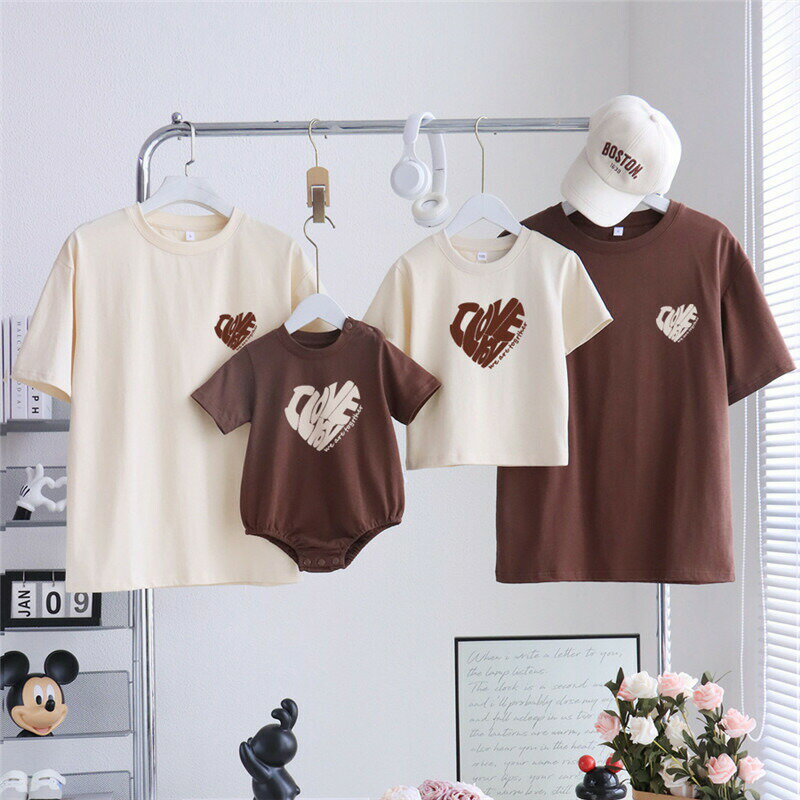 【最大P5+100OFF】親子 ペアルック tシャツ 夏 ペア シンプル カジュアル tシャツ 半袖 韓国 高級 夏服 親子コーデ 赤ちゃん 親子ペアルック ペアtシャツ 半袖 コーデ 家族 お揃い tシャツ ブランド 大人 子供 3人 プレゼント 男の子 可愛い 女の子 キッズ 運動会 家族写真