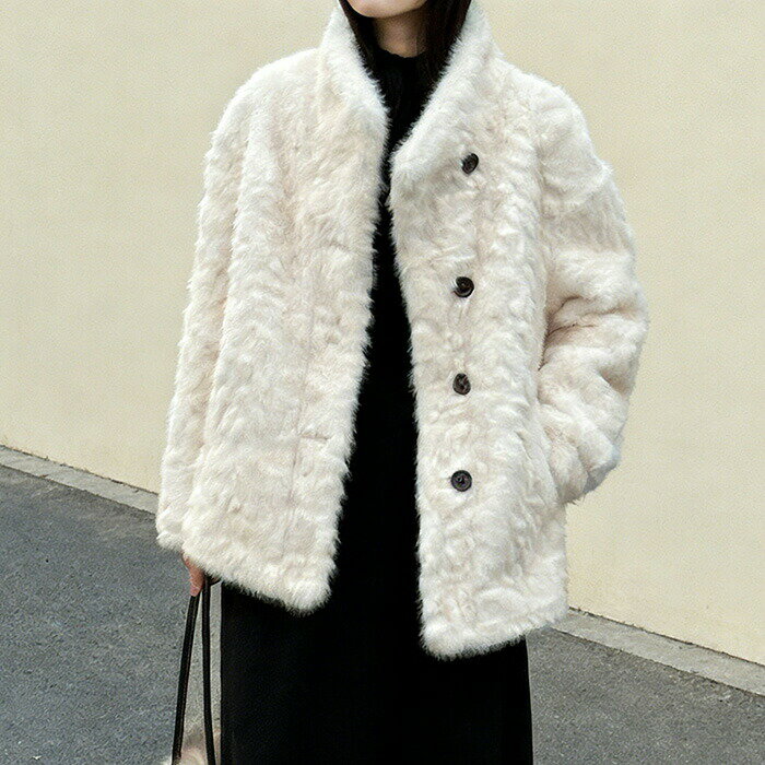 【期間限定5%OFF】ボアコート レディース ショート丈 ファーコート コート レディース 冬 ジャケット 防寒ショートコート きれいめ アウター 暖か あったか 厚手 大人 可愛い かわいい もこもこ 大きいサイズ ゆったり ムートンコート 高級 上品 通勤 高見え