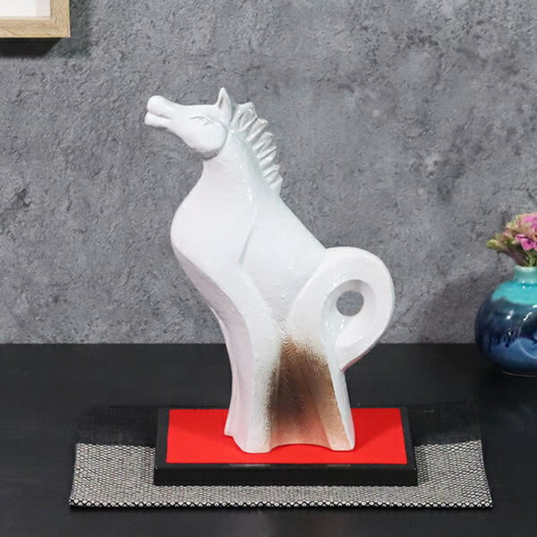 【12月19日20時開始15%OFFクーポン】干支置物 信楽焼馬 干支 干支おきもの 信楽 午 しがらきやき干支 陶器干支 陶器うま 来年 えと 干支陶器 午 来年えと 令和八年 馬 ウマ et-809