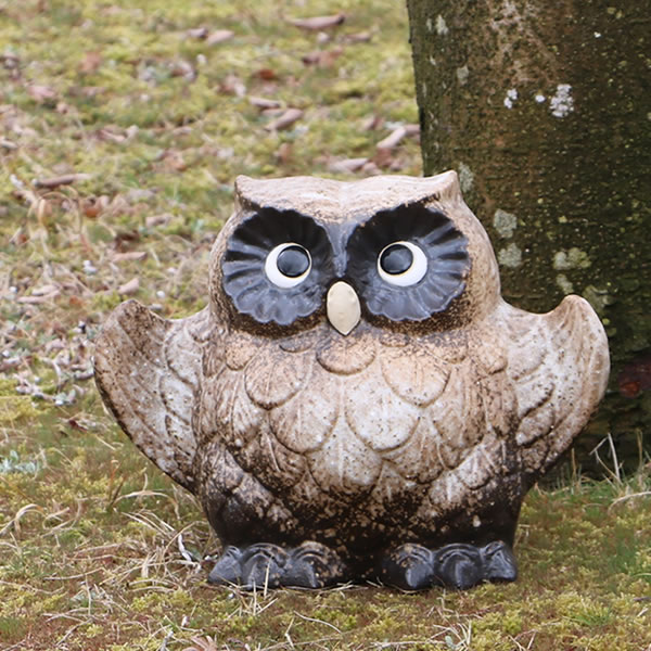 【ブラックフライデー限定15%OFFクーポン配布中】ふくろう 送料無料 陶器フクロウ 信楽焼ふくろう 梟 ふくろう置物 フクロウ しがらき やきもの 縁起物 ギフト 8号羽ばたきフクロウ fu-0061