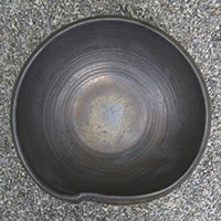 \今だけ ポイント10倍/ 睡蓮鉢 大型 メダカ鉢 金魚鉢 陶器 メダカ ビオトープ めだか鉢 水鉢 信楽焼 ハス鉢 水連鉢 手水鉢 水槽 おしゃれ20号金彩ひねり su-0112