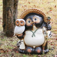 信楽焼きフクロウ持ち狸