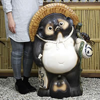信楽焼 30号福ひねり狸 信楽焼たぬき 縁起物のタヌキ 陶器タヌキ たぬき置物 やきもの しがらきやき 焼き物 狸 タヌキ 信楽 大狸 ta-0055