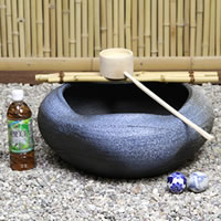 【今だけポイント10倍】信楽焼 つくばい 竹付き陶器つくばい 和風のツクバイ鉢 陶器スイレン鉢 竹付き睡蓮鉢 和風鉢 メダカ鉢 金魚鉢 tu-0020