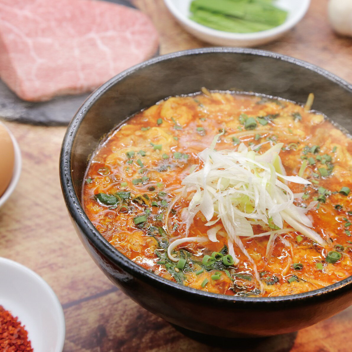 Rakuten - 焼肉ジャンボの濃厚【ユッケジャンスープ 】冷凍 A5ランク ジャンボ直送 550g