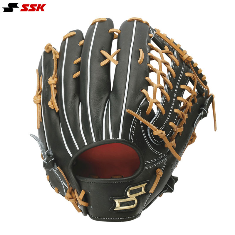 商品情報 ●SSK エスエスケイ Proedge ●硬式 野球 外野手 グローブ ●メーカー希望小売価格：36,000＋税 ●素材：天然皮革 ●サイズ：8L ●カラー：9047 硬式プロエッジアドヴァンスドシリーズB TYPE。プロ選手からも選ばれる本格型をセレクトしたベーシックタイプ。基本型は、ポジションが決まっていない・複数ポジションを守るプレーヤーにおすすめです。手を入れた瞬間に軽さを感じられるadvanced専用レザーを使用。国産の革を特別な技術でなめすことで、軽量性・操作性を実現。コシがあり耐久性にも優れた革に仕上げました。 掲載商品は実店舗や弊社別ネット通販店で在庫を共有しておりますため、万一お取り寄せで日数を要する際や欠品の際はご容赦ください。