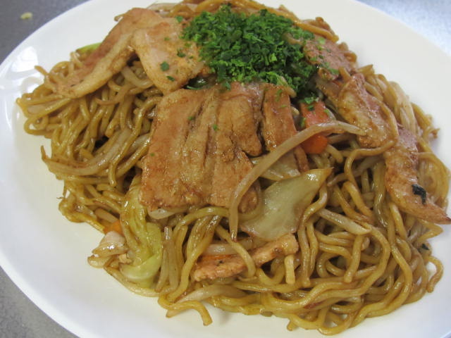 お母さんのソース焼きそば 計16食(250g×2食×8袋）　惣菜 焼きそば 太麺 お取り寄せ 温めるだけ お惣菜 お取り寄せ 冷凍食品 冷凍 おかず 惣菜 お弁当 お取り寄せグルメ 冷凍おかず レンジで簡単