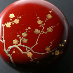 【宮内庁御用達漆器山田平安堂】丸菓子器枝梅蒔絵(大)朱/黒