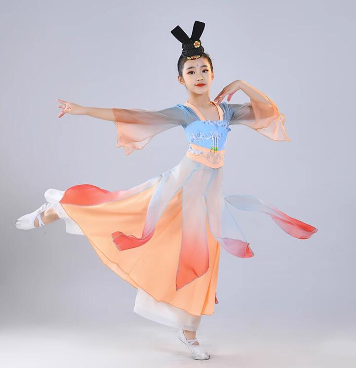 子供古典ダンス衣装 切り替えロング丈チャイナ風ブラウス+ガウチョパンツ2点セット 扇子古典ダンスウェア飄逸 唐装漢服女の子古典ダンス衣装 ふんわり クラシカル 中華民族古典舞踊 ラテン/古典/バレエ応援団 演出服舞台ステージ衣装