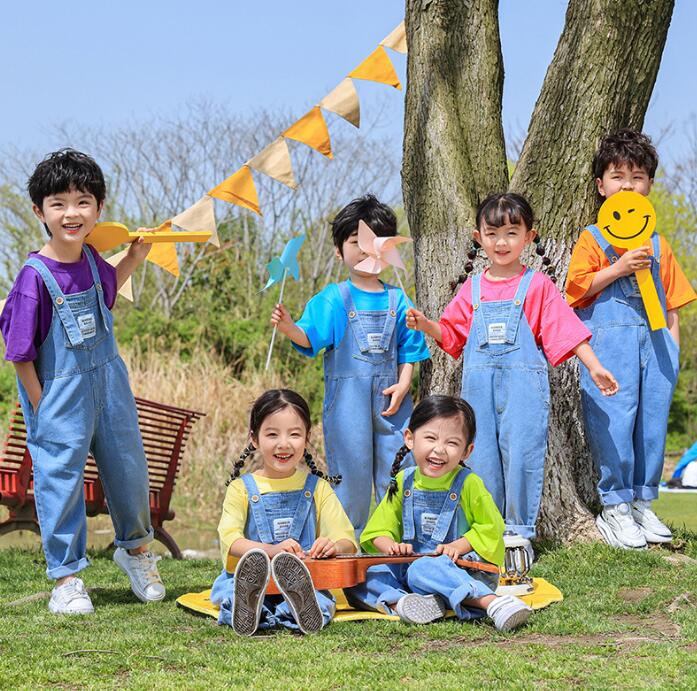 子供デニムサロペット　ゆったり　ロングジーンズ　デニムパンツ　日常服　カラフル半袖tシャツ 　女の子/男の子舞台演出ヒップホップジャズダンス衣装 オーバーオール　チアガール　チアリーディング　社交ダンス衣装HIPHOP　イベント　コスチューム