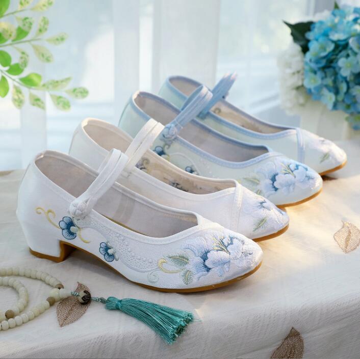 レディース【中国北京靴】通気ローヒール唐装漢服に合わせるスニーカー　ローヒール太極拳用シューズ ..