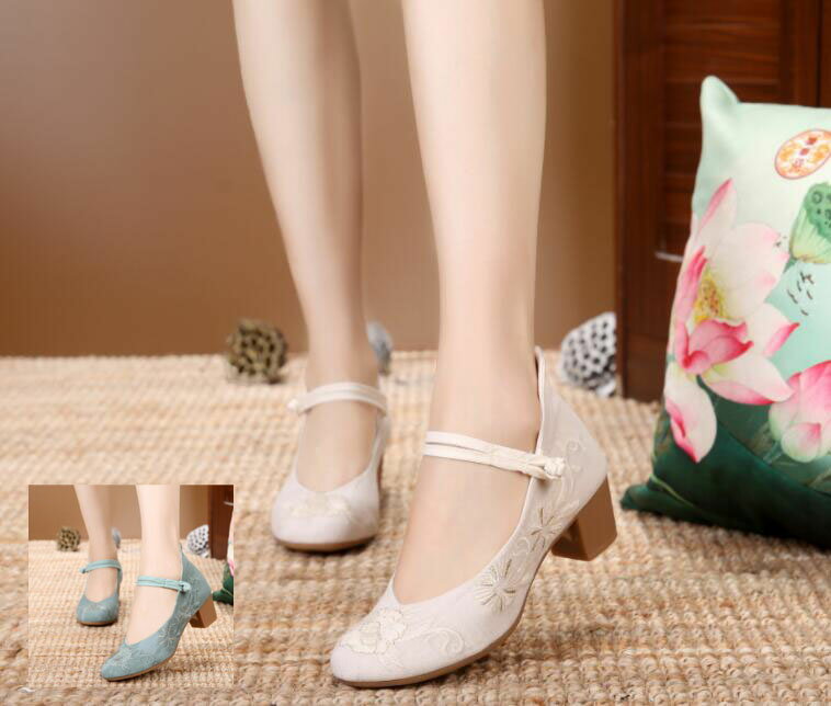 レディース中華風ローヒールスニーカー 新品 刺繍　可愛い唐装漢服に合わせる履きやすいチャイナシュー..