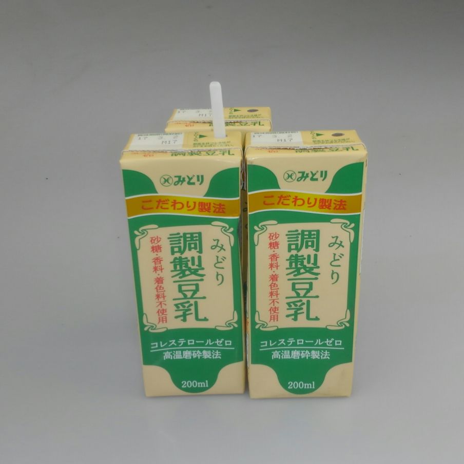 【送料無料】九州乳業　『みどり　おいしい調整豆乳』200mlx24本