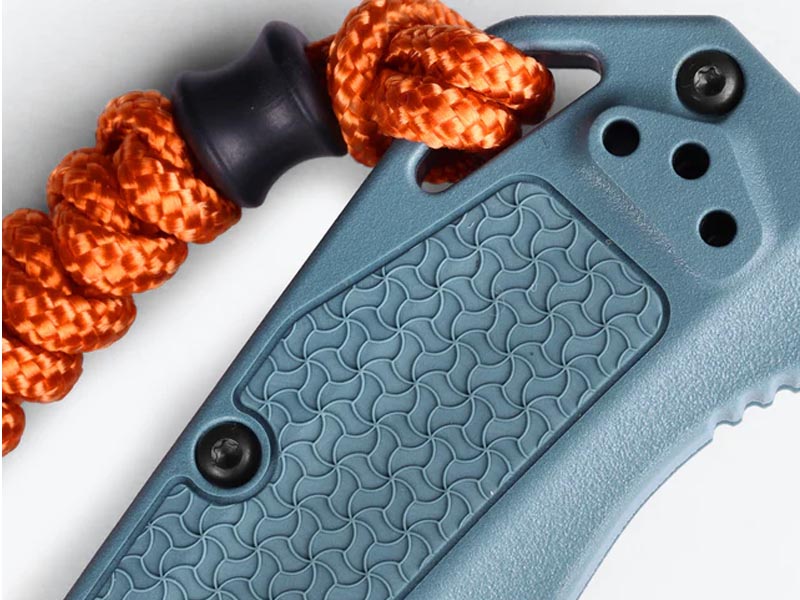世界のナイフショールーム 山秀のベンチメイド 18060 アディラ 折りたたみナイフ BENCHMADE Adira Depth Blue Grivory 錆に強い ステンレス 海釣り アウトドア キャンプ ブルー フォールディングナイフ benchmade knife｜アングル3
