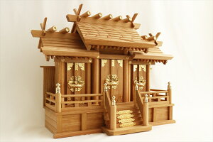 神棚 三社 単品 屋根違い 中型 威風堂々・本けやき 中 屋根違い三社 欅神棚 お社本体サイズ (cm) 高さ48 × 幅64 × 奥行24 (代引き決済不可商品) 神棚 神具 仏具 やまこう 山幸