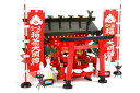 特上塗り ■■ 深紅の稲荷宮 ■■ 通し屋根 三社 ■ 大鳥居 & かがり火 神棚セット ■ 商売繁盛 稲荷紋 神具セット ■ やまこう オリジナル 神棚 神具...