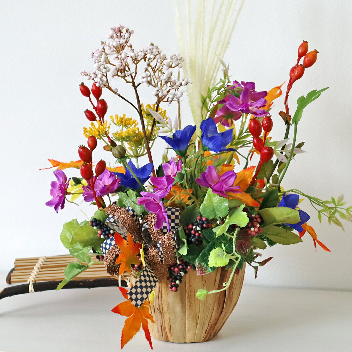 造花 フジバカマやオミナエシのかごアレンジ 秋のアレンジ シルクフラワー CT触媒 光触媒 ふじばかま ..