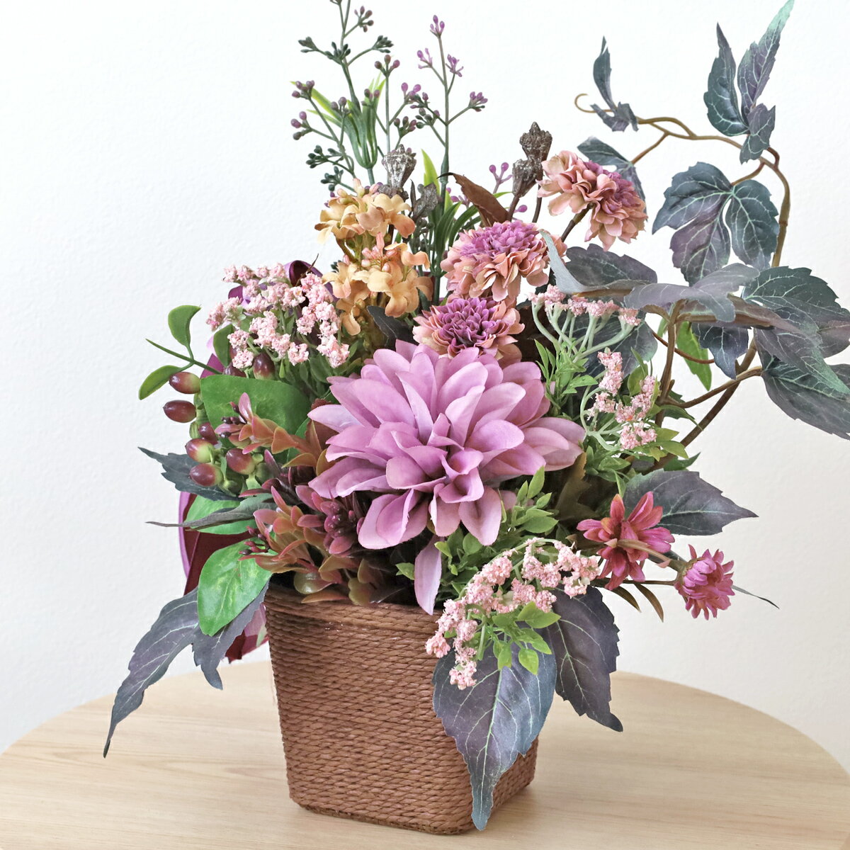造花 ダリアとデージーのバスケットアレンジ 秋のアレンジ 冬のアレンジ シルクフラワー CT触媒 光触媒..